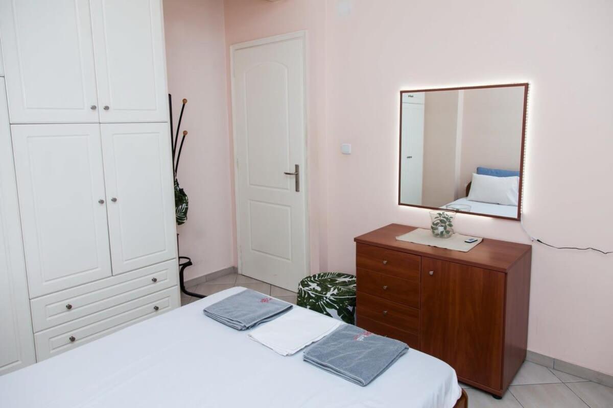 Lovely Apt In Peristeri Athènes Extérieur photo