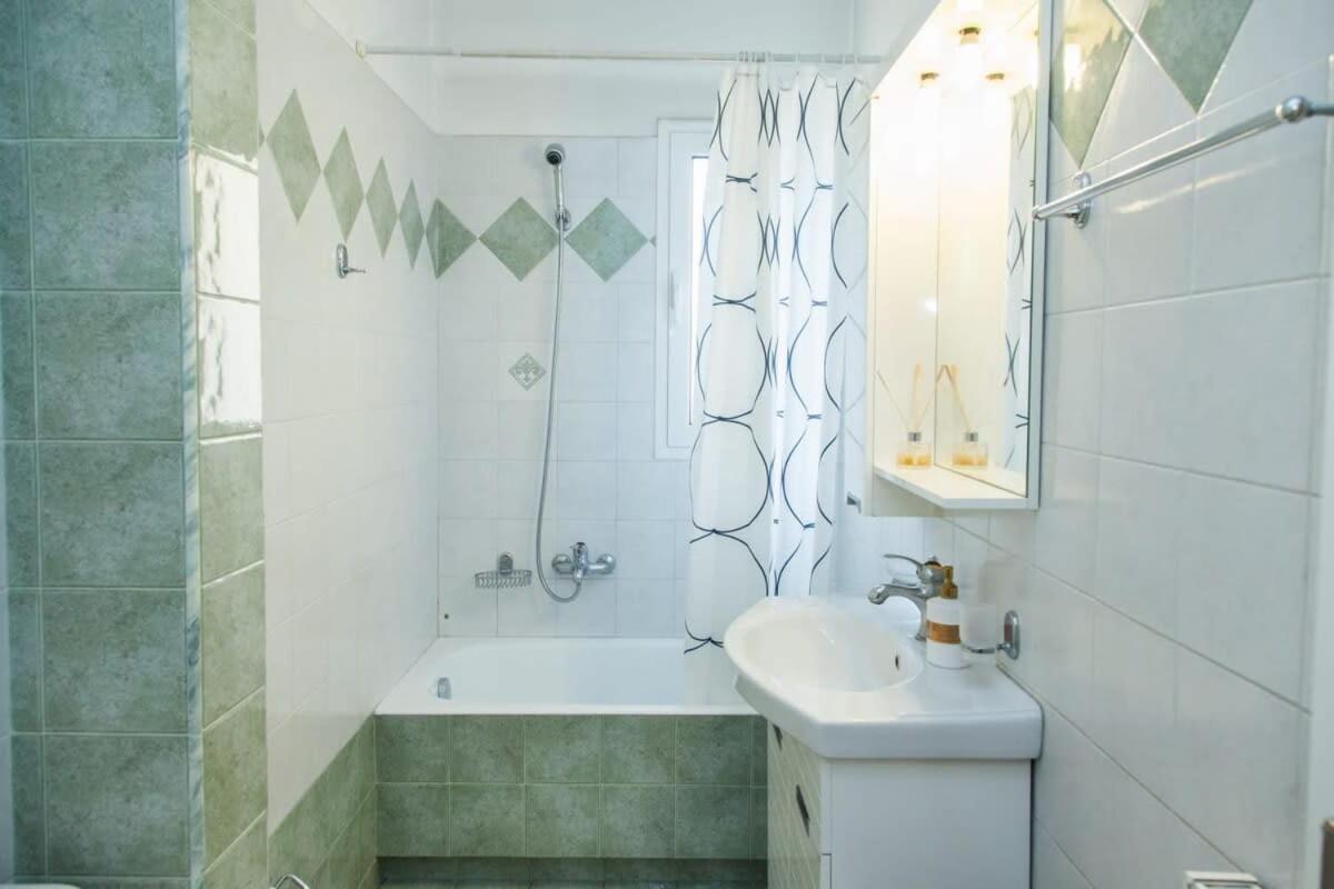 Lovely Apt In Peristeri Athènes Extérieur photo